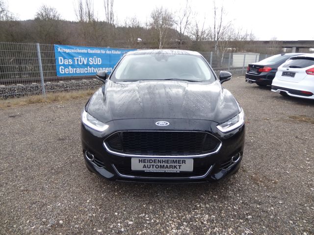 Fahrzeugabbildung Ford Mondeo Lim. ST-Line/LED/Leder/Pano/Navi/67.500km