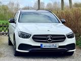 Mercedes-Benz E 300 de T Pano, AHK - Mercedes-Benz E 300 in Hagen