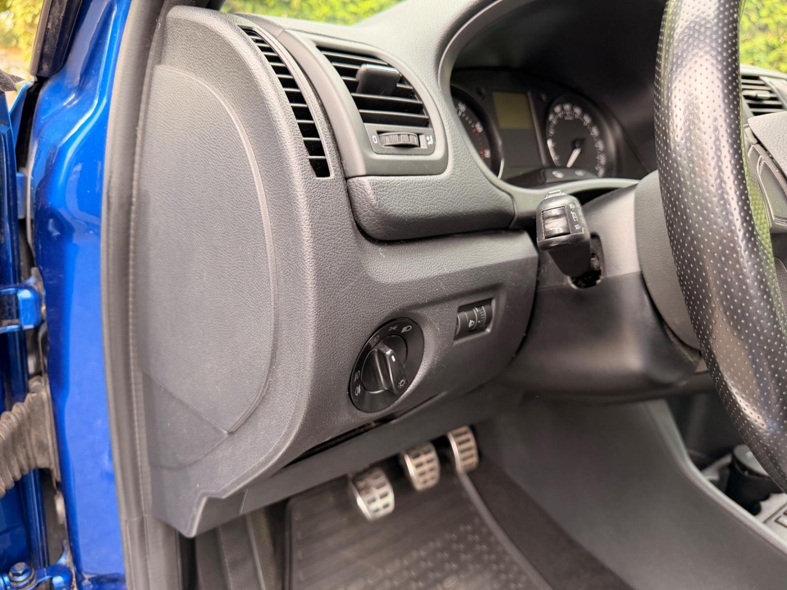 Skoda Fabia Combi Monte Carlo KLIMAAUTO TEMPOMAT PDC