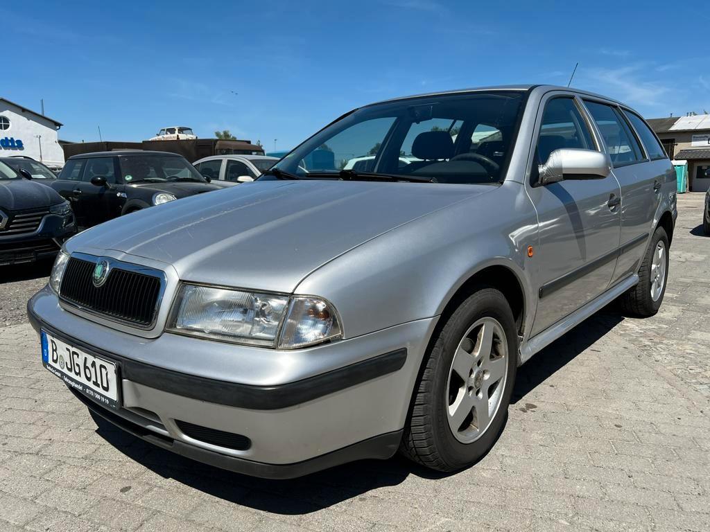 Skoda OCTAVIA KOMBI 1,6 L AUTOMATIK-KLIMA-D3 KAT