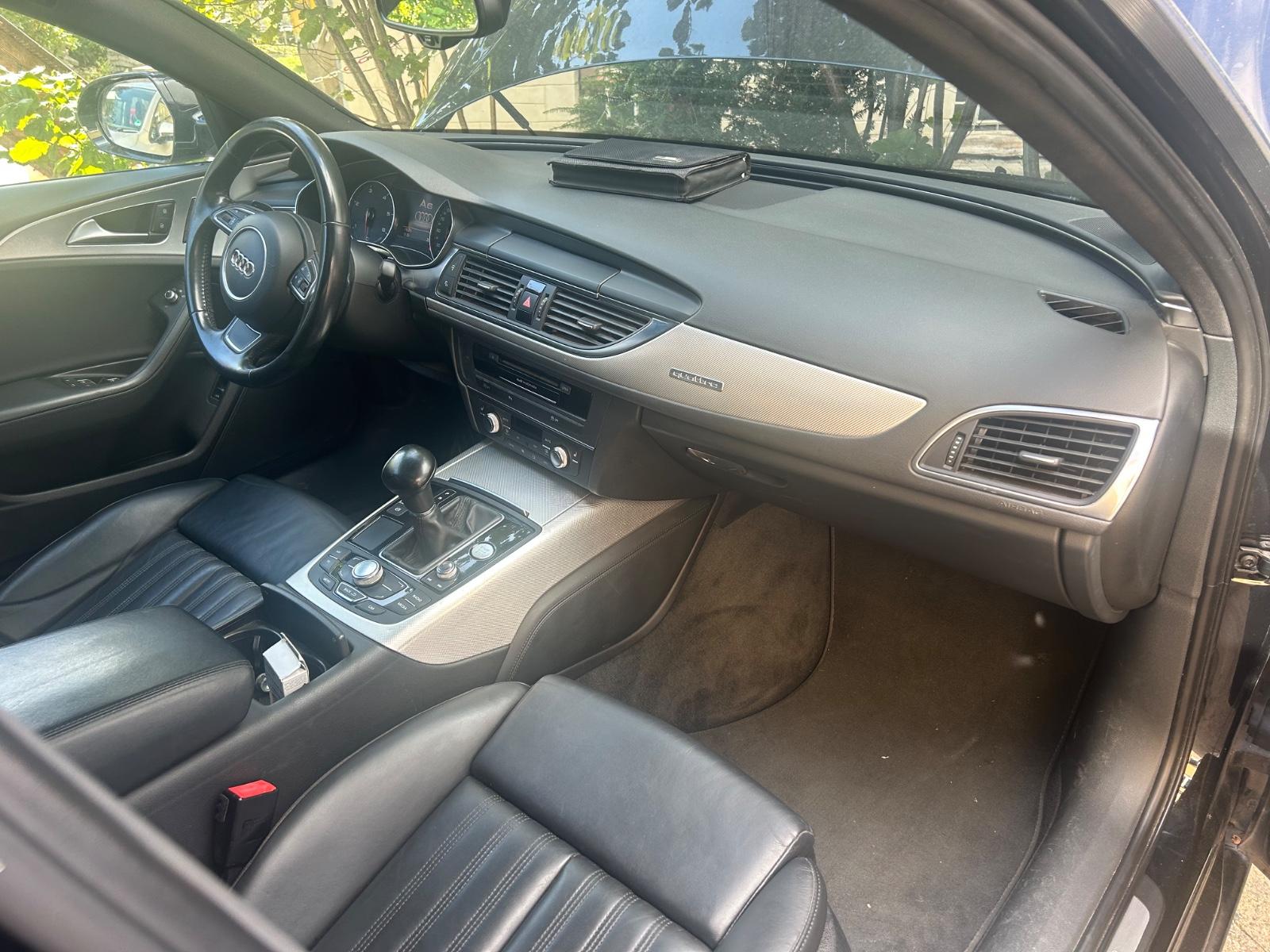 Audi Quattro 2011 — photo 14