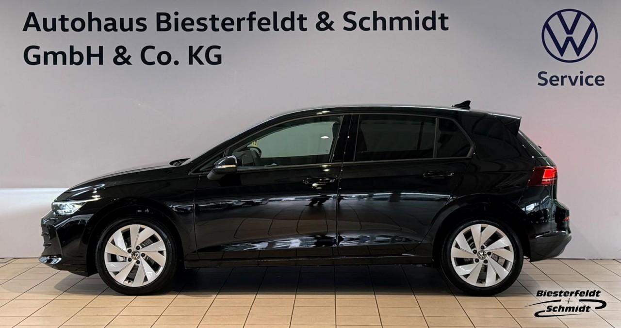 Volkswagen Golf VIII 1.5TSI Life LED ACC RFK AHK APP Klima
