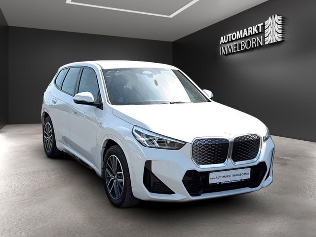 BMW iX1 30 xDrive M Sport LED*Navi+*Alcantara*18*DAB