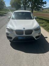BMW X1 sDrive20i  *2Hand**Anhängerk.**unfallfrei* - BMW: Unfall