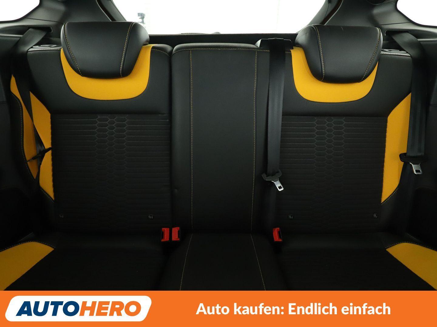 Ford Focus 2.0 EcoBoost ST *NAVI*XENON*TEMPO*PDC*SHZ*
