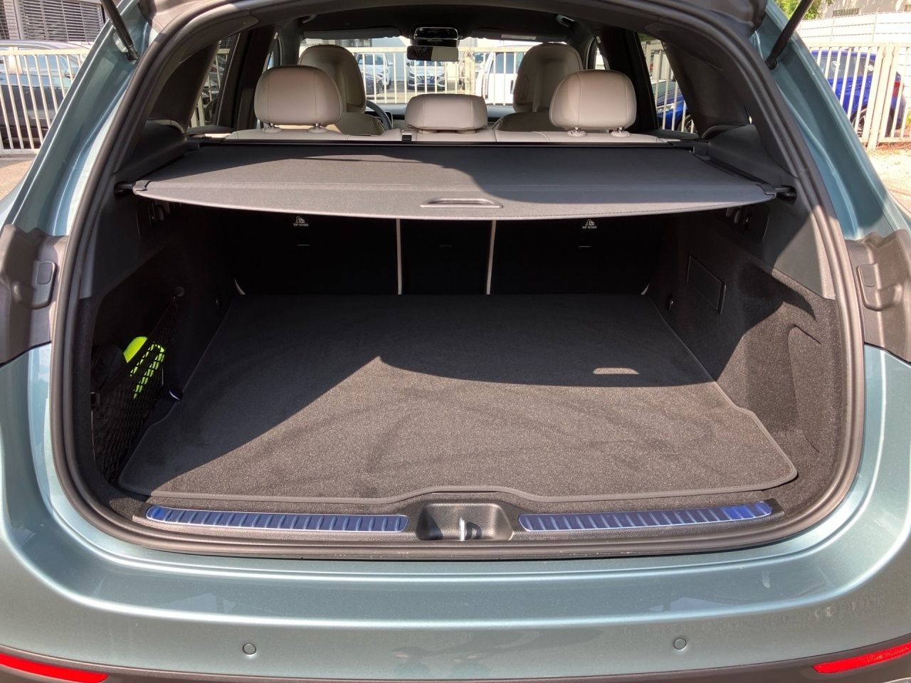 Fahrzeugabbildung Mercedes-Benz GLC 200 4MATIC Avantgarde AHK LED Kamera Keyless