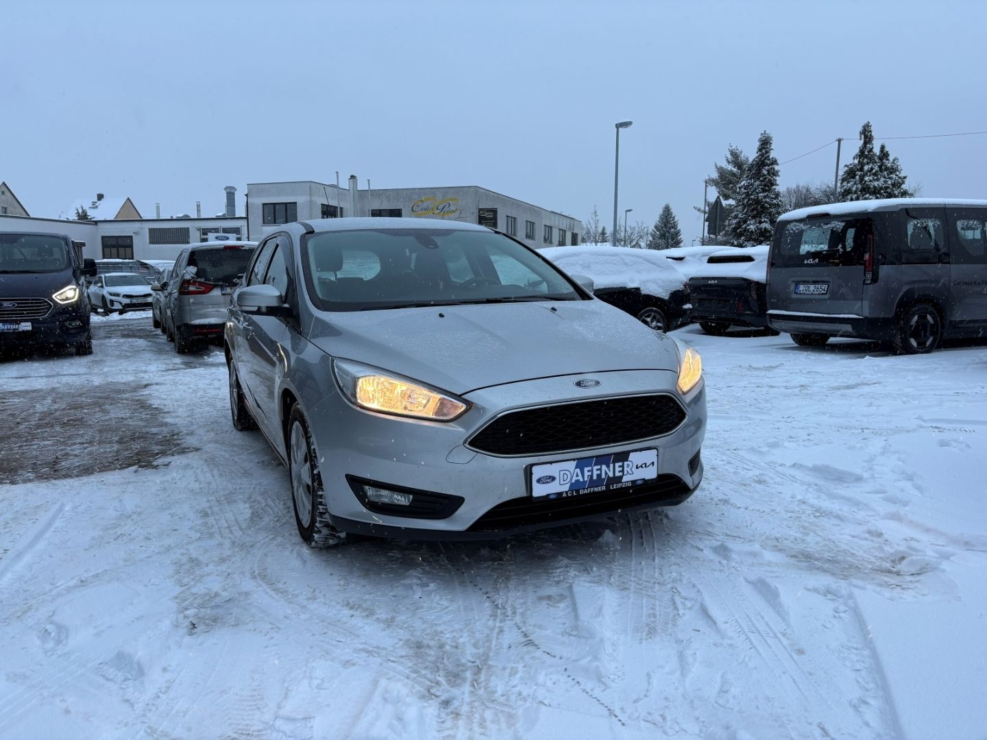 Fahrzeugabbildung Ford Focus PDC Klima Tempomat neuer Zahnriemen