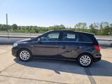 Mercedes-Benz B 200 BlueEFFICIENCY - - Mercedes-Benz B 200