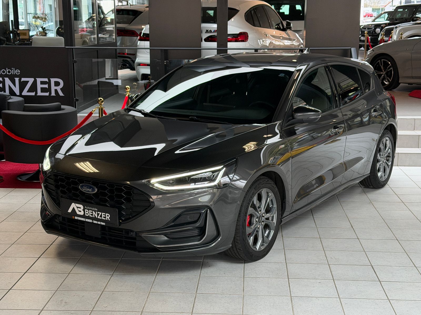 Fahrzeugabbildung Ford Focus /ST-LINE/AUTOMATIK/KAMERA/NAVI/SHZ/ACC