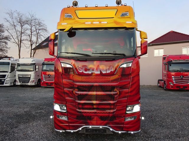 Scania S580 V8 Show Truck