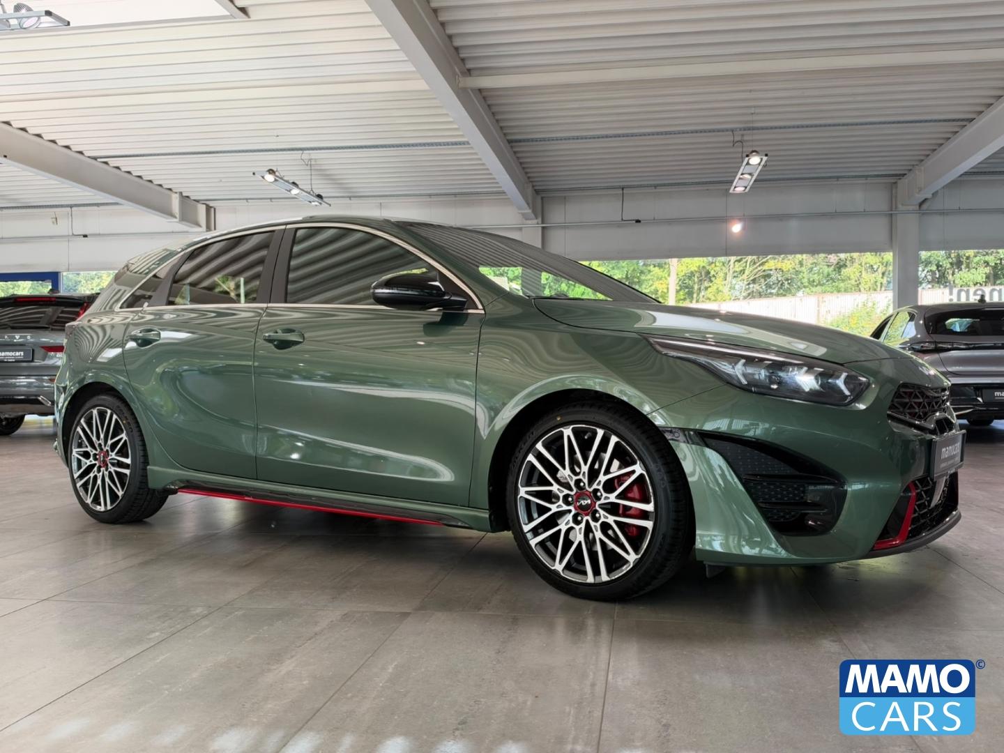 Kia Ceed GT 1.6 T-GDI ACC/BLIS/JBL/4xSHZ/LHZ/CAM/MEM