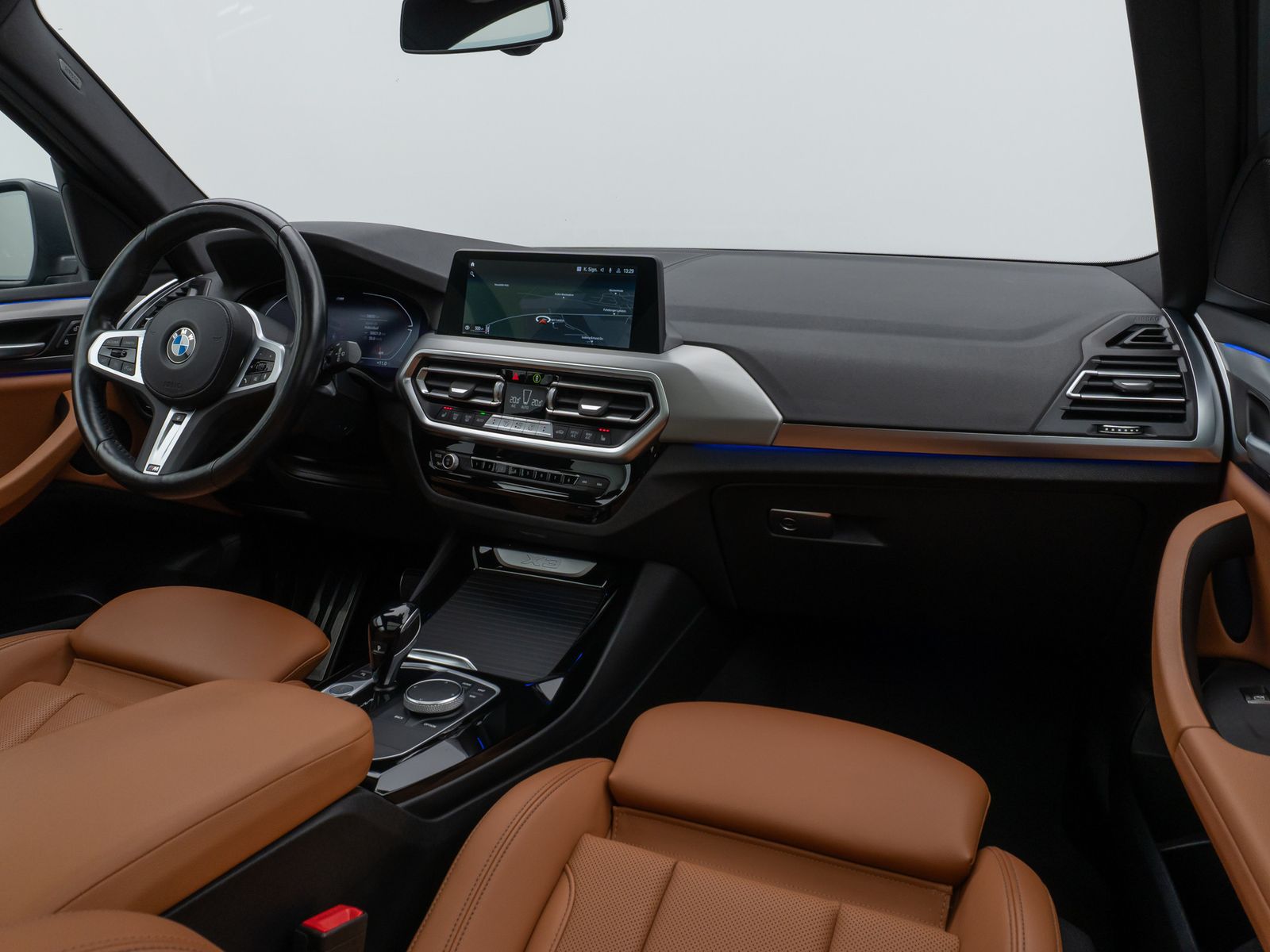 Fahrzeugabbildung BMW X3 xD30d M Sport Panoram Kamera DAB HiFi AHK 21"