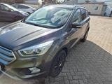 Ford Kuga 1,5 EcoBoost 4x2 110kW Titanium - Ford Kuga: Von Privat