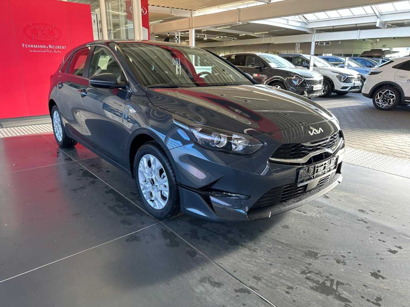 Kia CEED 1.5T DCT7 Vision NAV KOMFORT imagem 2