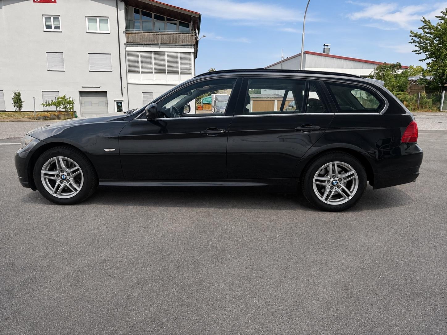 BMW 320 2011 — engine 1.995 cm³, 184 HP (135kW)