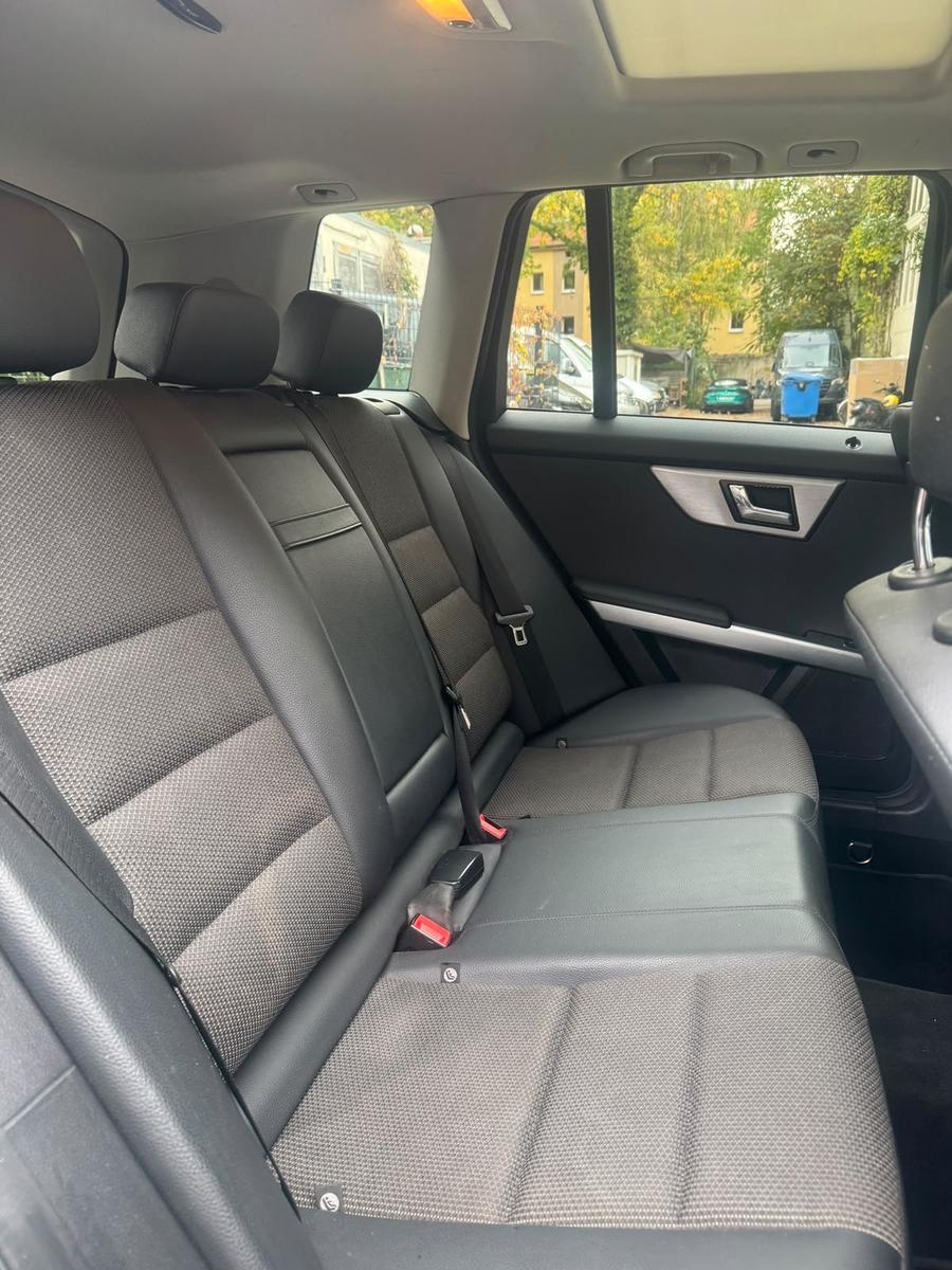 Mercedes-Benz GLK220 2009 — photo 19