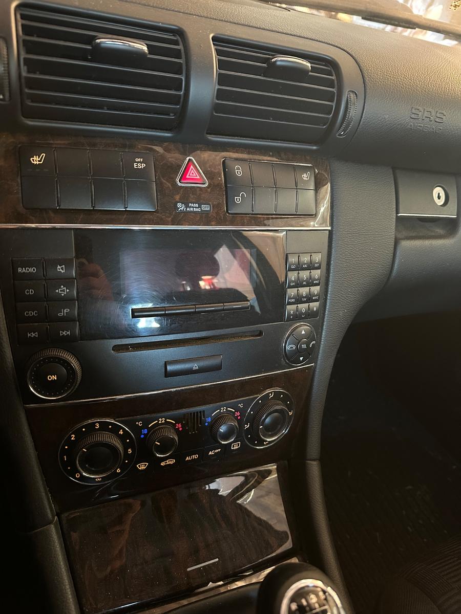 Mercedes-Benz 220 2004 — photo 5