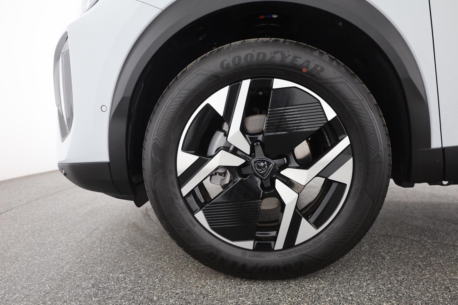 Peugeot 2008 1.2 PureTech LED ACC Kamera