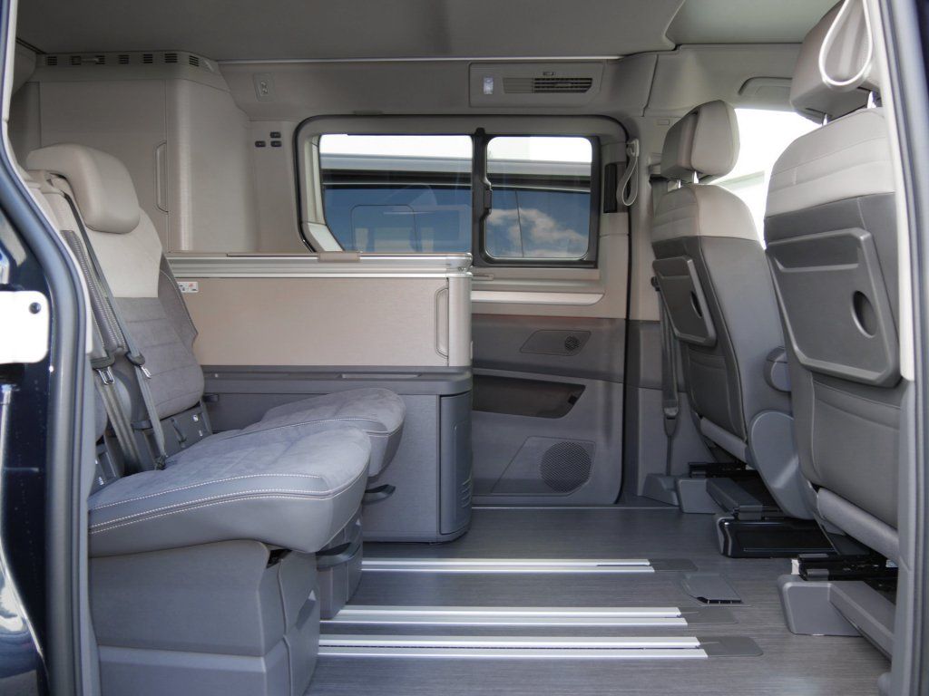 Fahrzeugabbildung Volkswagen T7 California Ocean 2,0 TDI 110kW 7- DSG Navi