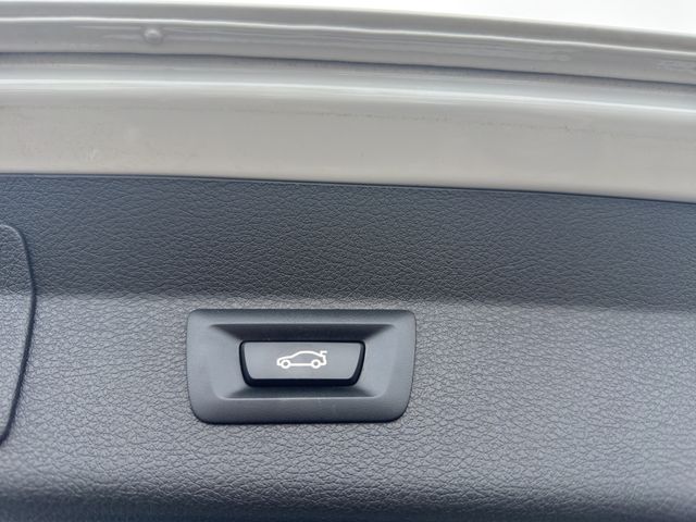 Fahrzeugabbildung BMW 218i Gran Tourer M Sport+Sportfahrwerk+LED+Navi