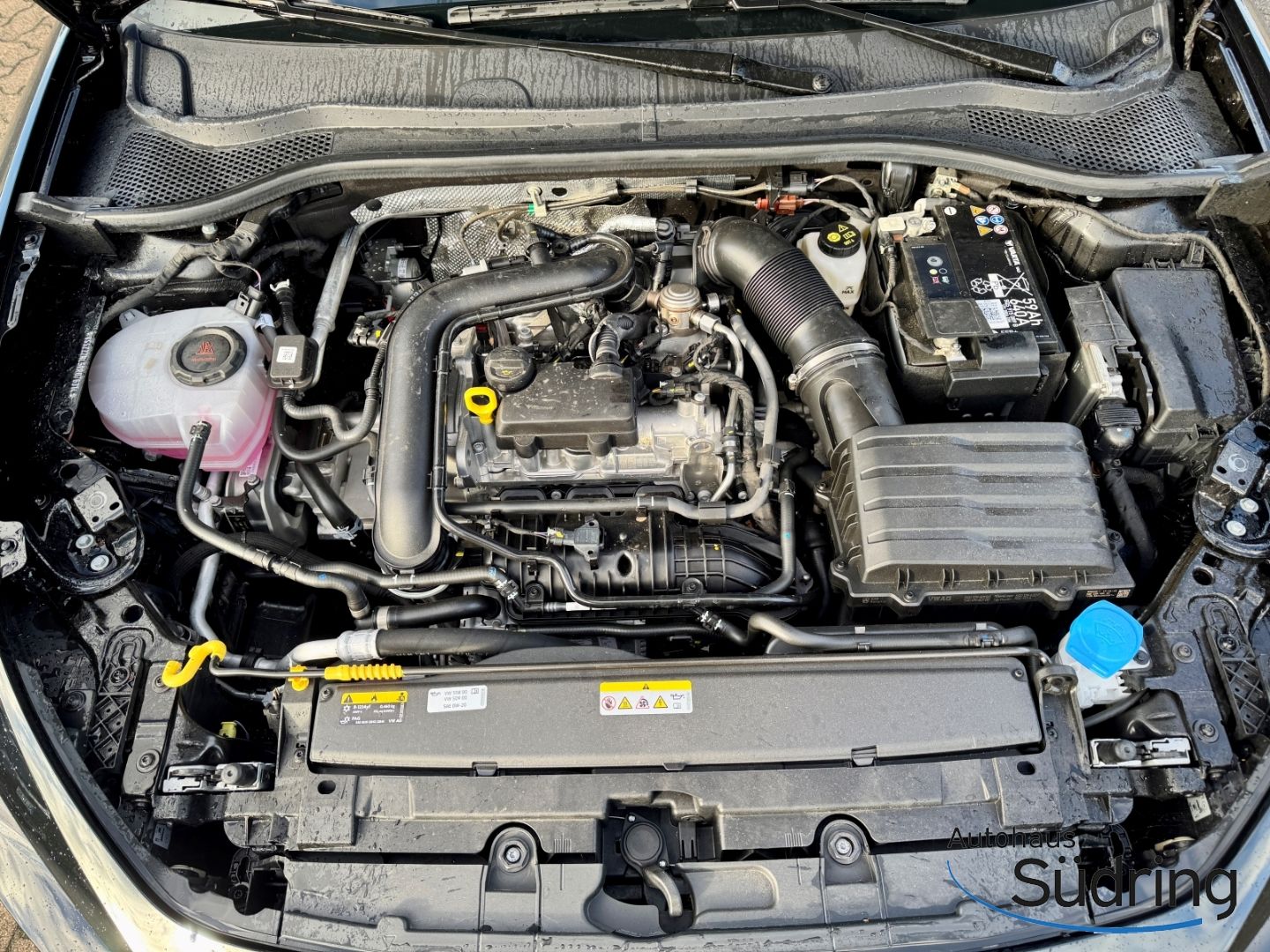 Leon 1,0 FR eTSI DSG Navi LED ACC Rückfahrk.