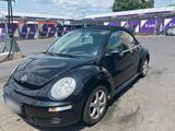 Volkswagen Verkaufe VW Beetle Carbrio   Baujahr 2010... - Volkswagen Beetle in Bochum
