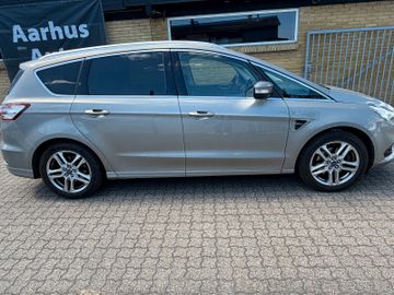 Ford S-Max - 8