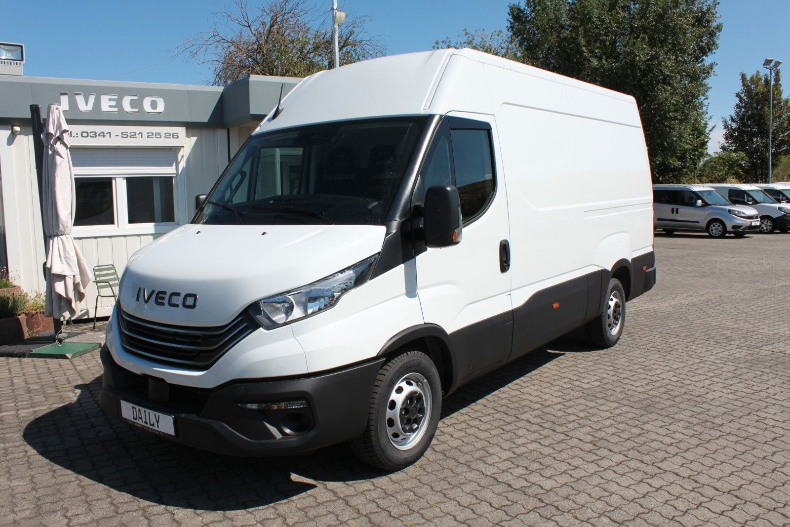 Fahrzeugabbildung Iveco Daily 3,0 Autom. Airline/Boden/Verkleidung