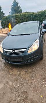 Opel Corsa Diesel sehr sparsam Neue TÜV - Opel Corsa aus 2007 mit Diesel-Antrieb