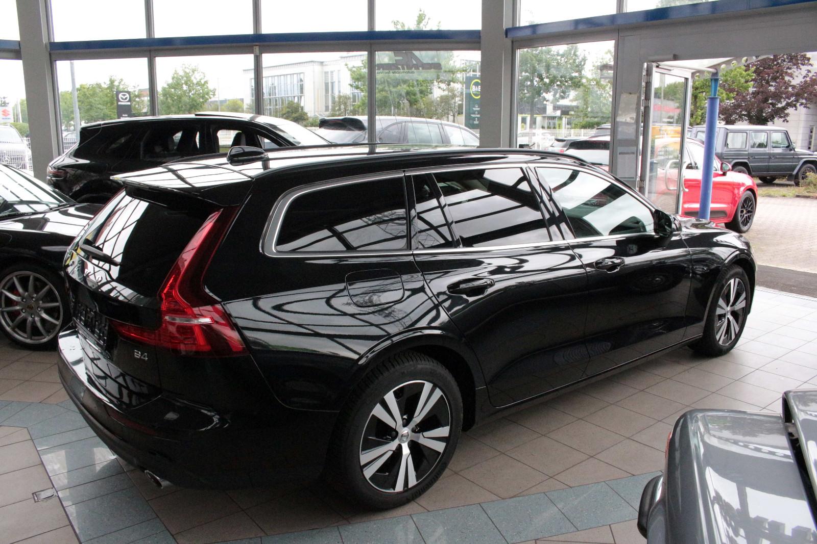 Volvo V60 Kombi Momentum Pro