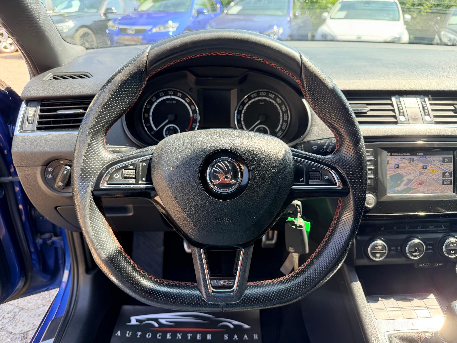 SKODA OCTAVIA RS 2.0 TDI 184ch - NAVIGATION - BI-XÉNON - ATTELAGE - SIÈGES CHAUFFANTS