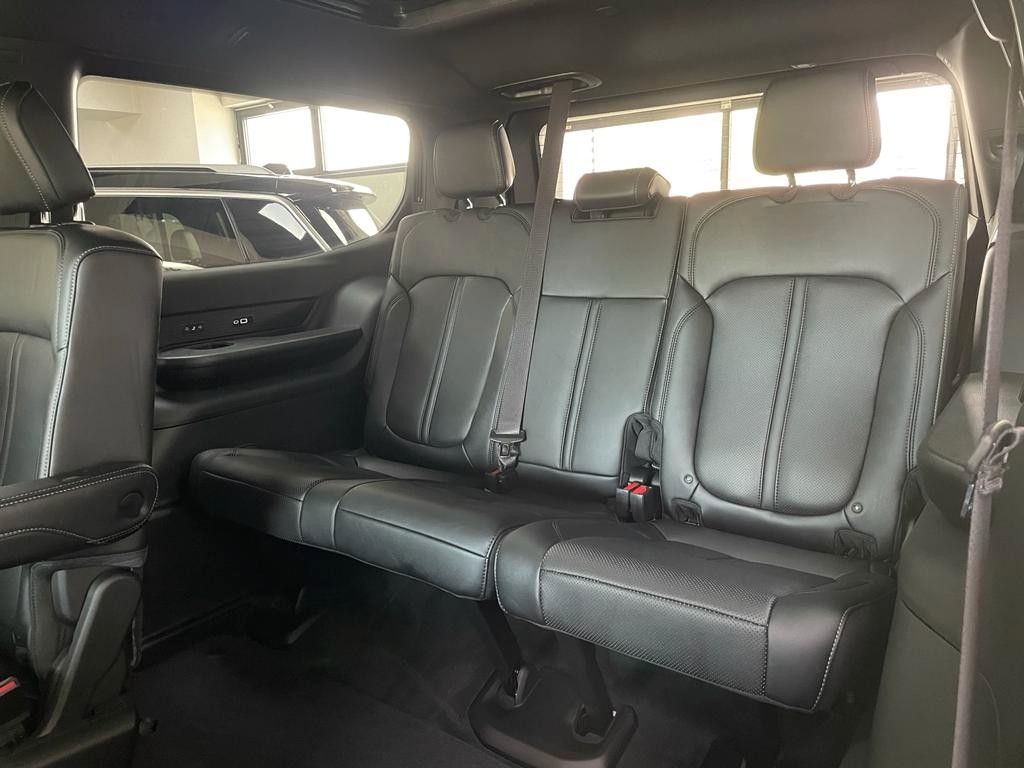 Fahrzeugabbildung Jeep WAGONEER SERIES II 5.7L-V8 E-TORQUE-PANORAMA