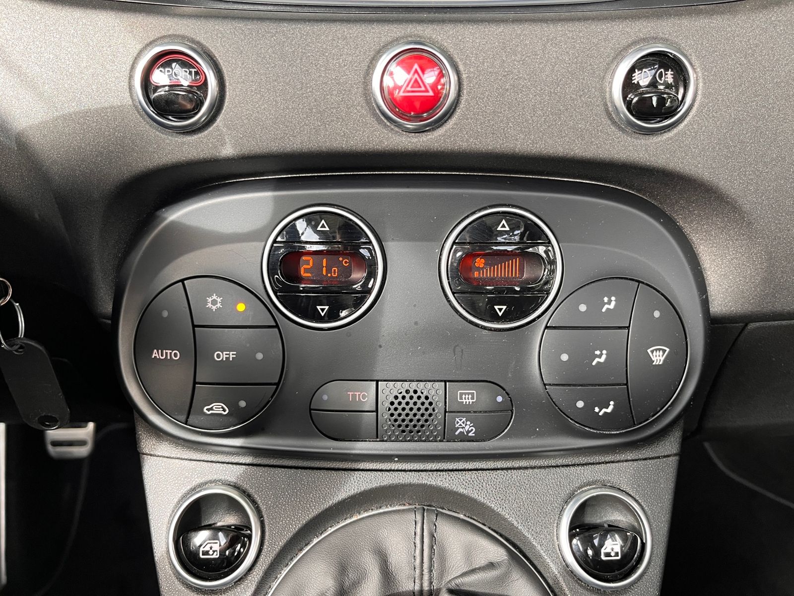 Fahrzeugabbildung Abarth 595C Competizione XENON NAVI ALU