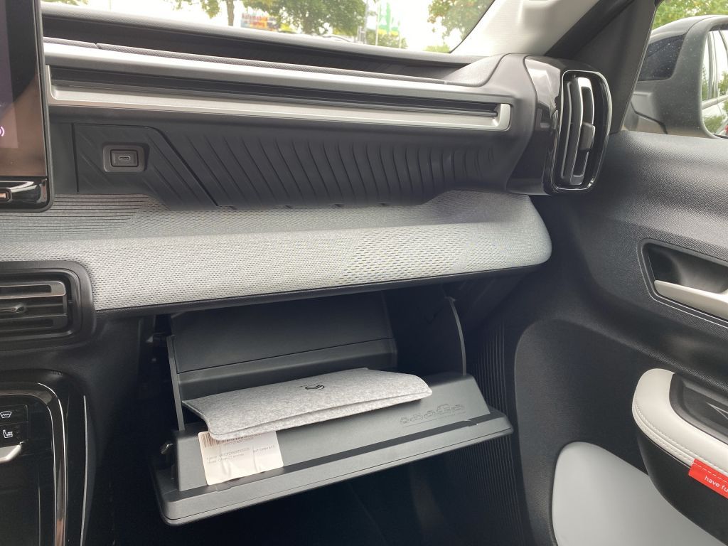 Fahrzeugabbildung Citroën e-C3 Aircross MAX *11 kW*Winter-Pak*Cam*Navi*