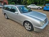 Mercedes-Benz E 200 KOMPRESSOR T ELEGANCE Elegance - Mercedes-Benz E 200 aus 2001