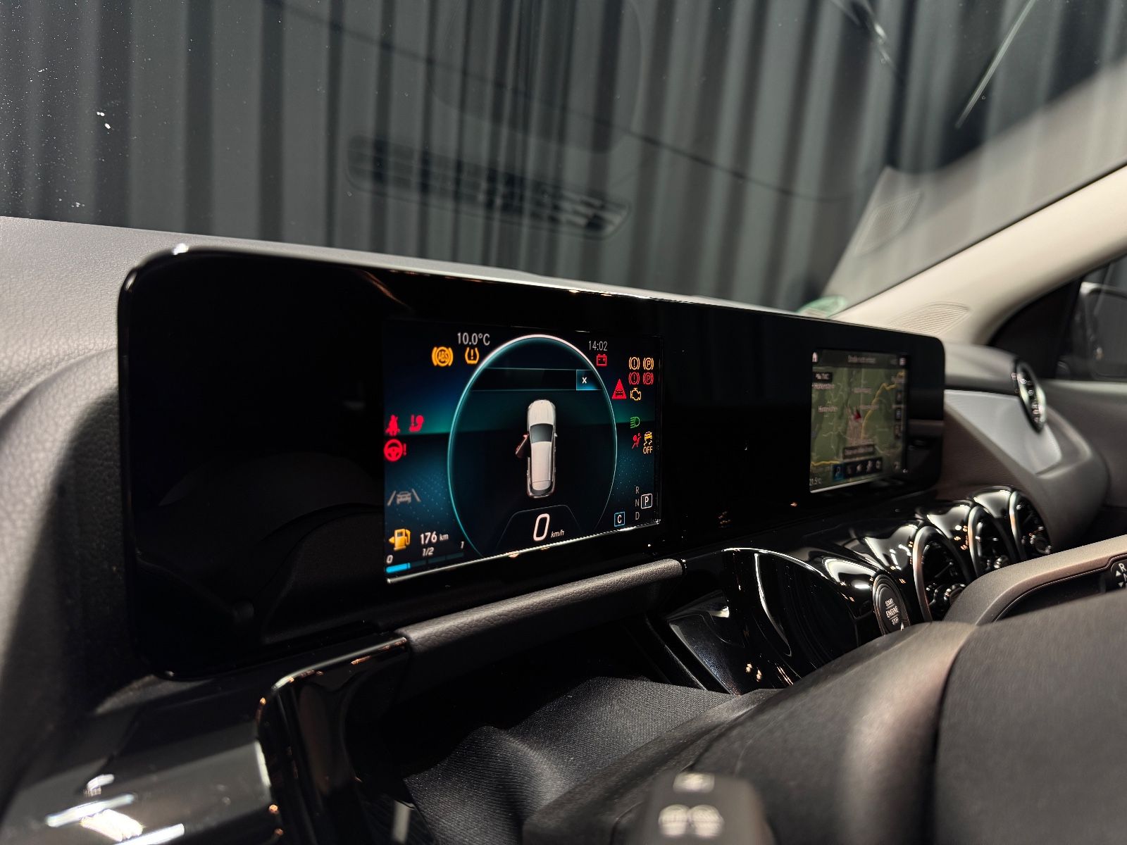 Fahrzeugabbildung Mercedes-Benz GLA 220d|AUTOMATIK|NAVI|LED-SCHEINWERFER|