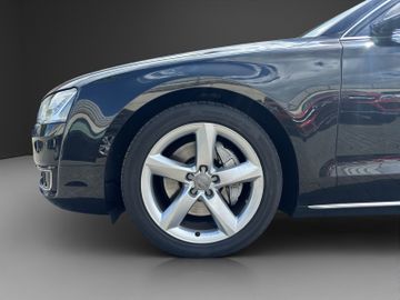 Audi A8 - 2