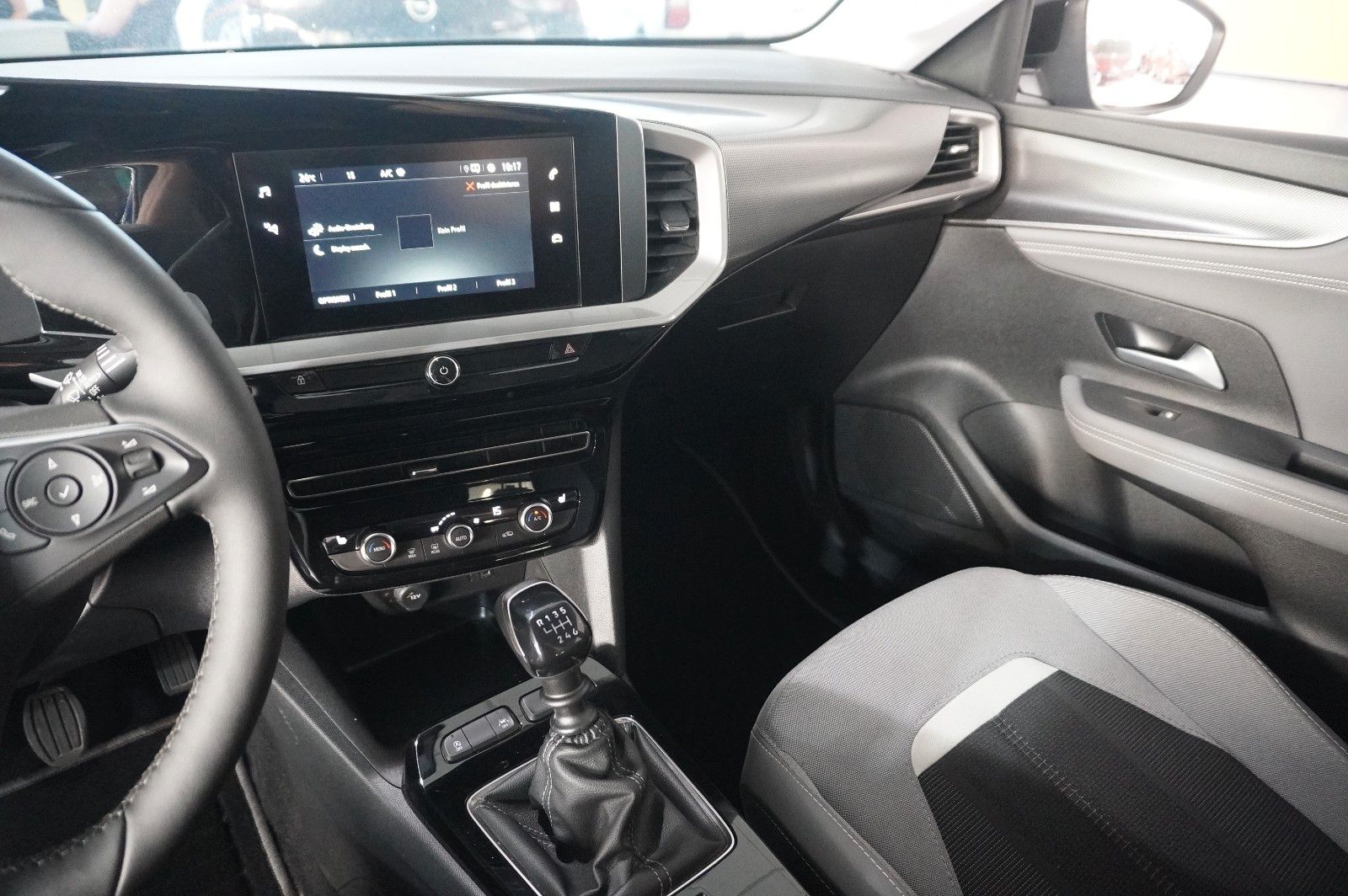 Fahrzeugabbildung Opel Mokka ELEGANCE 1.2T NAVI/LED/KAMERA/SPORT/SH/DAB