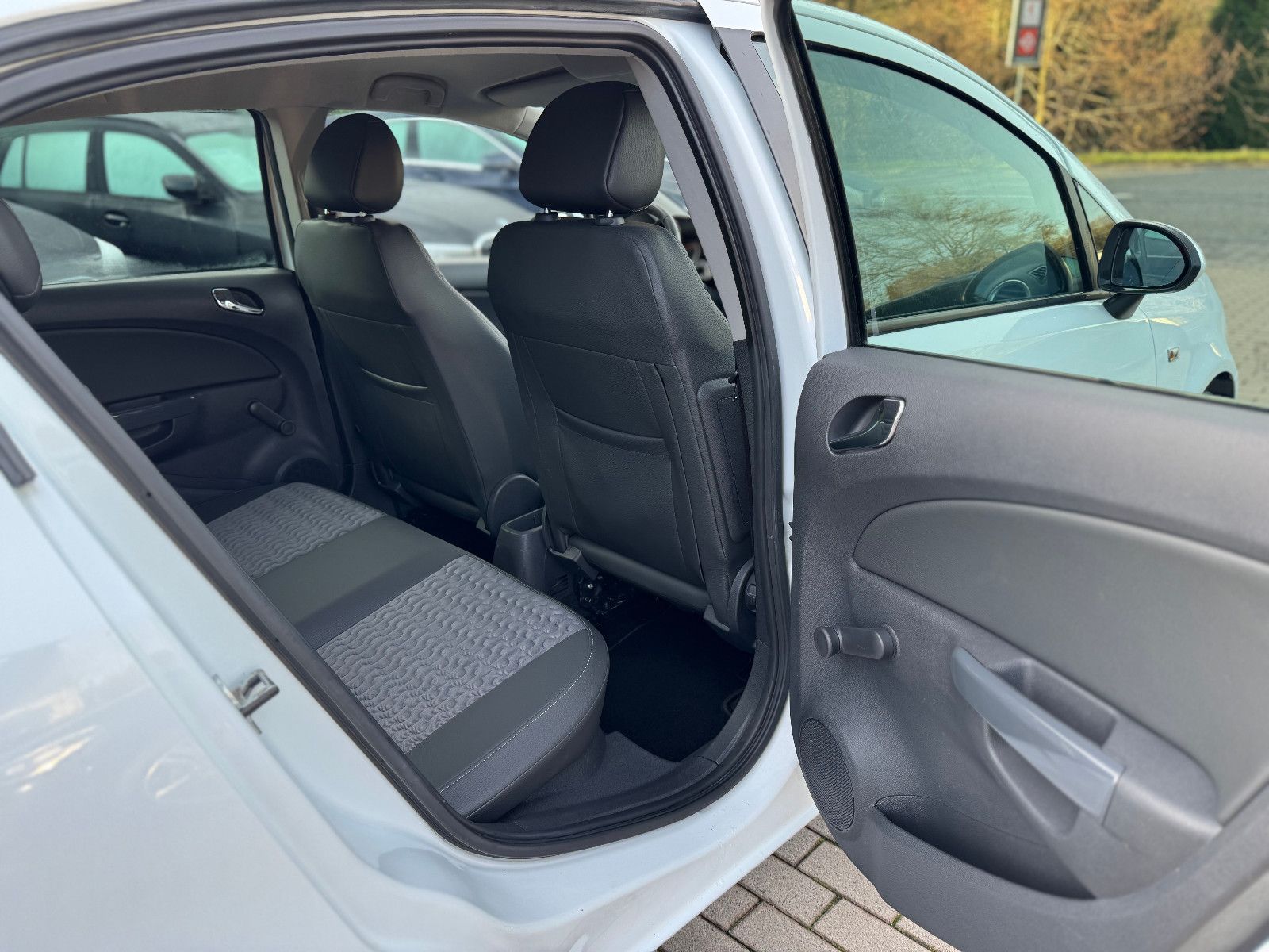 OPEL Corsa, 2011, Benzin, 101 PS