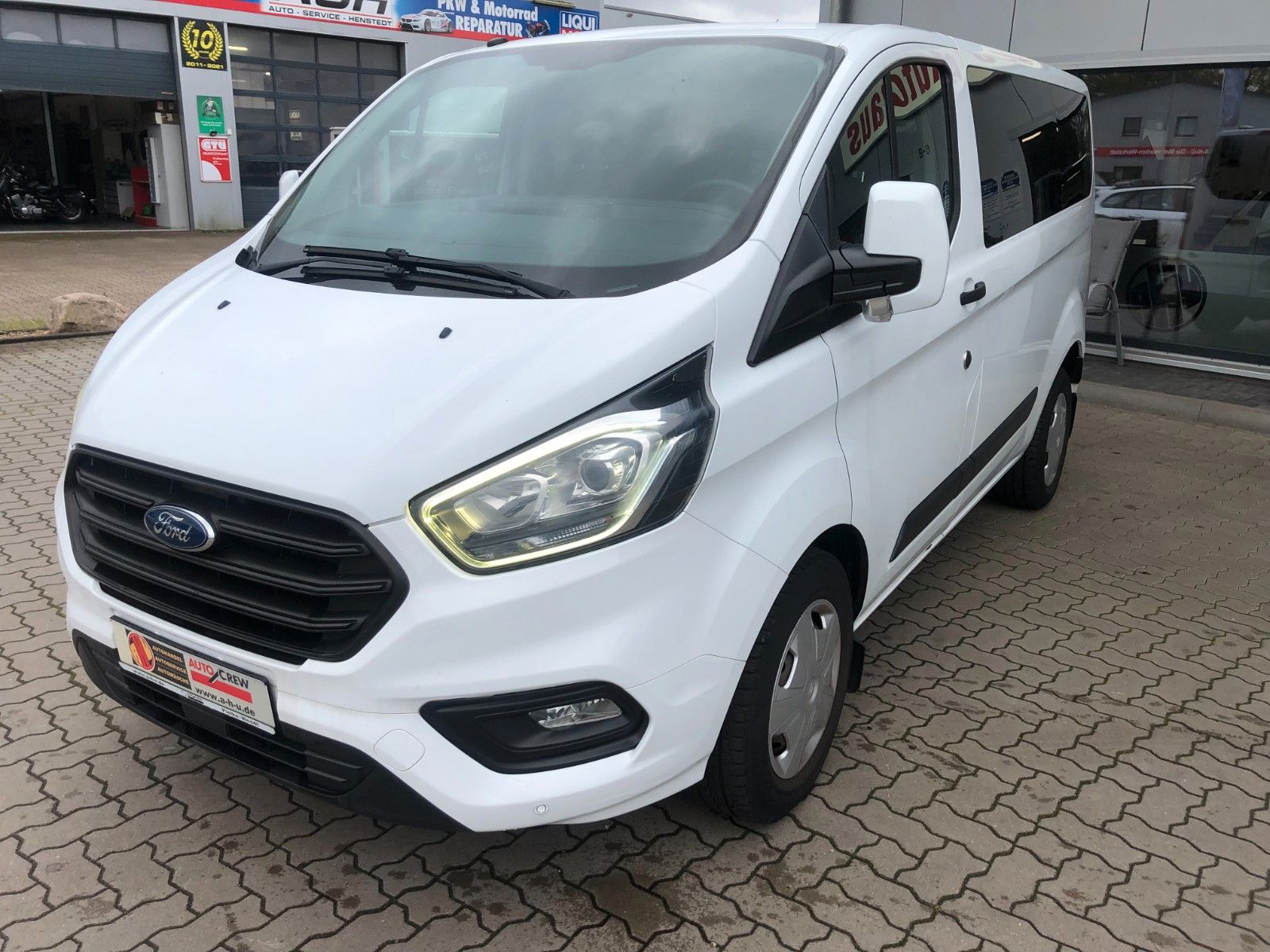Fahrzeugabbildung Ford Tourneo Custom Kombi Trend 9 Sitzer/wenig KM