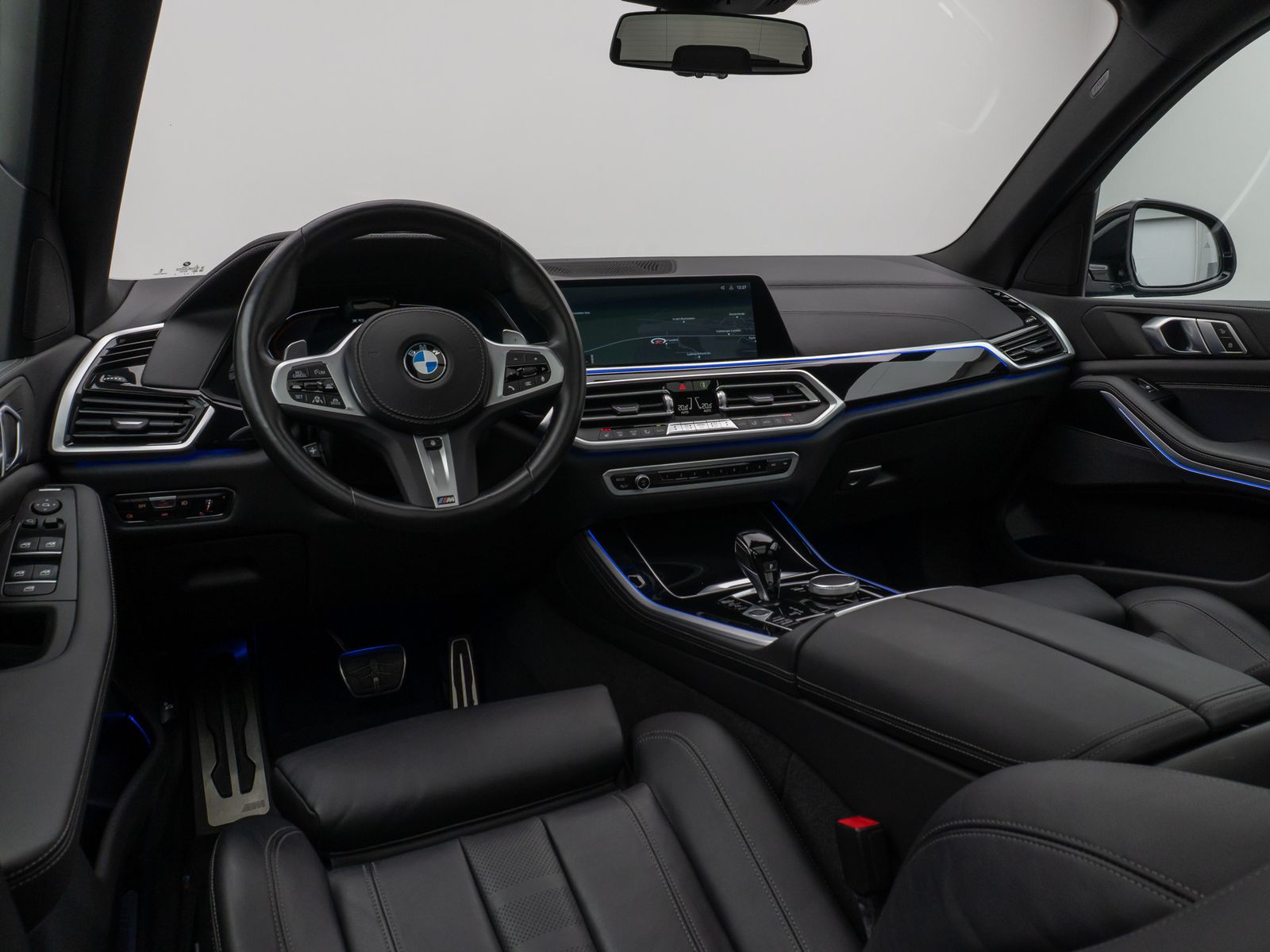 Fahrzeugabbildung BMW X5 M50i Panorama 360° Laser HUD DAB HiFi SoftCL
