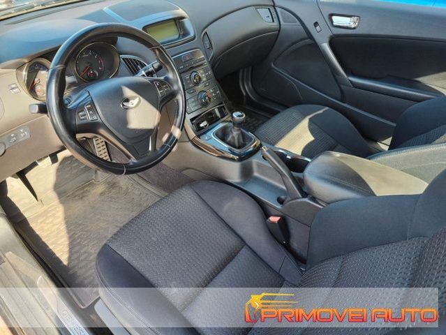 Hyundai HYUNDAI Genesis Coupe 2.0 Turbo Sport