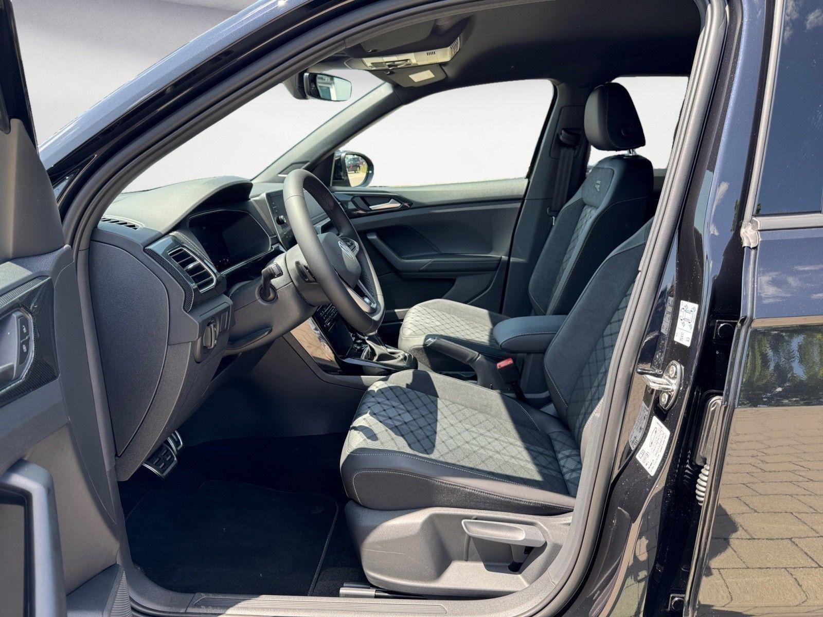 Volkswagen T-Cross - Bild 8