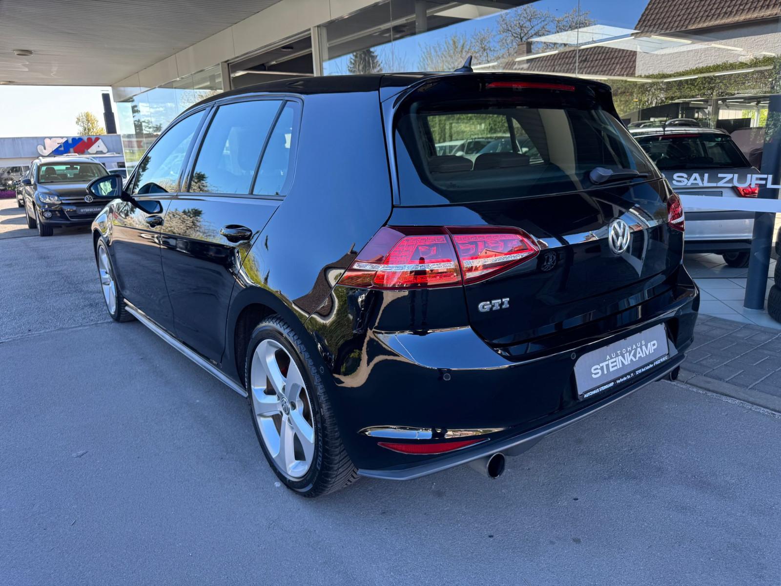 Volkswagen Golf VII Lim. GTI DSG * Bi-Xenon * NAVI * S-Heft