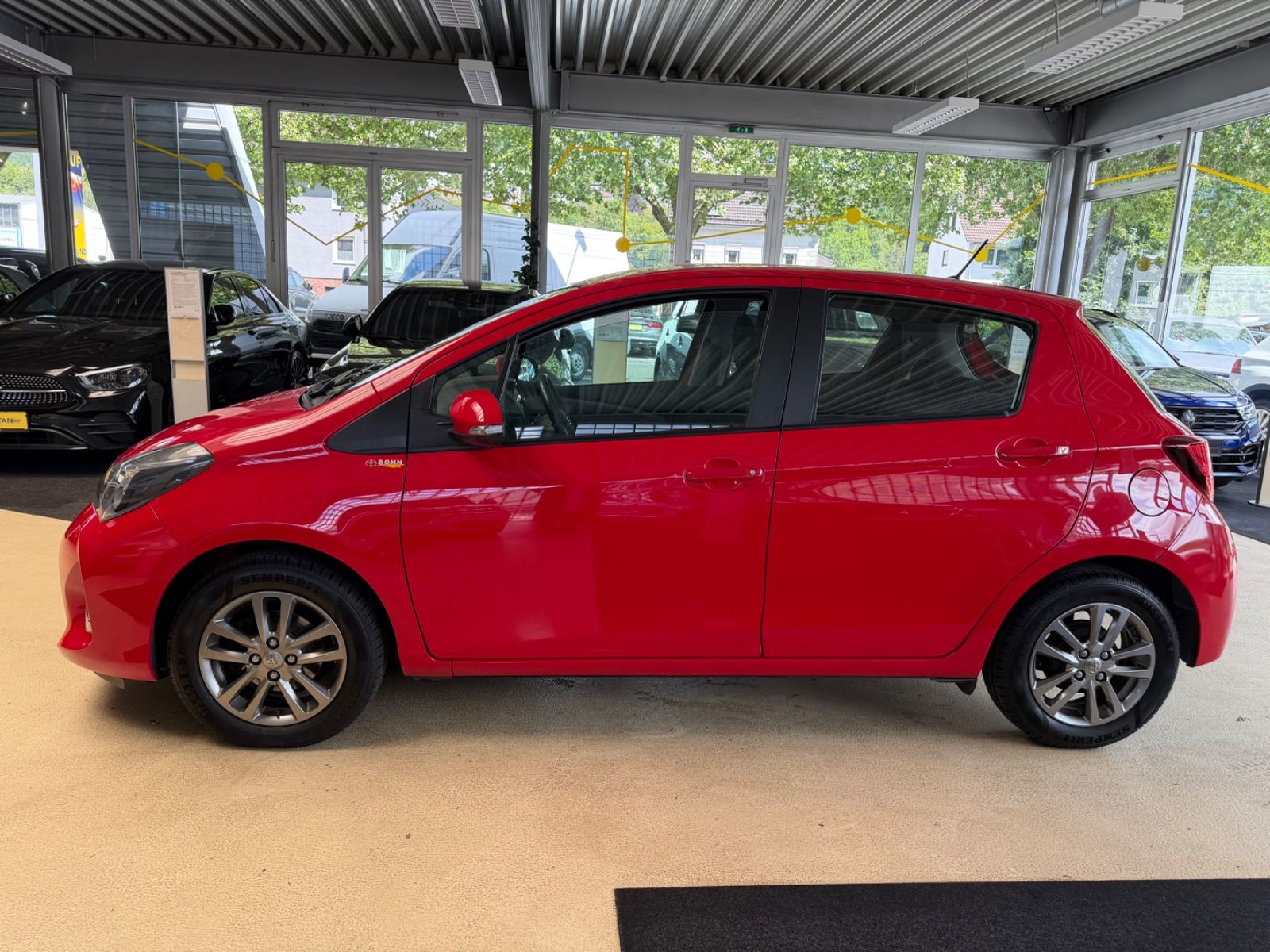 Fahrzeugabbildung Toyota Yaris *Rückfahrkamera*