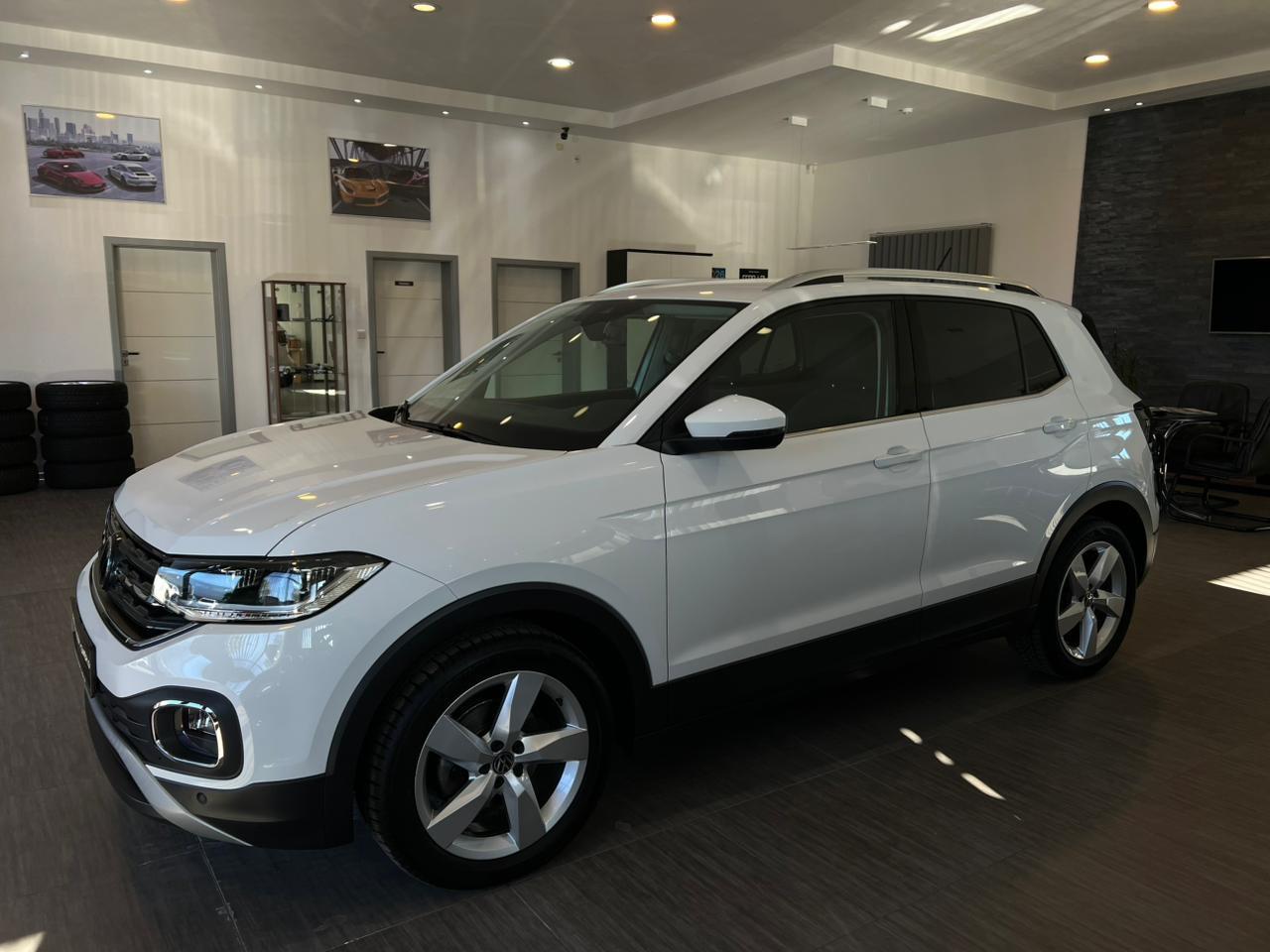 Volkswagen T-CROSS 1.0TSI*NAV*MATR*PDC*SHZ*17"DAB*1-HAND