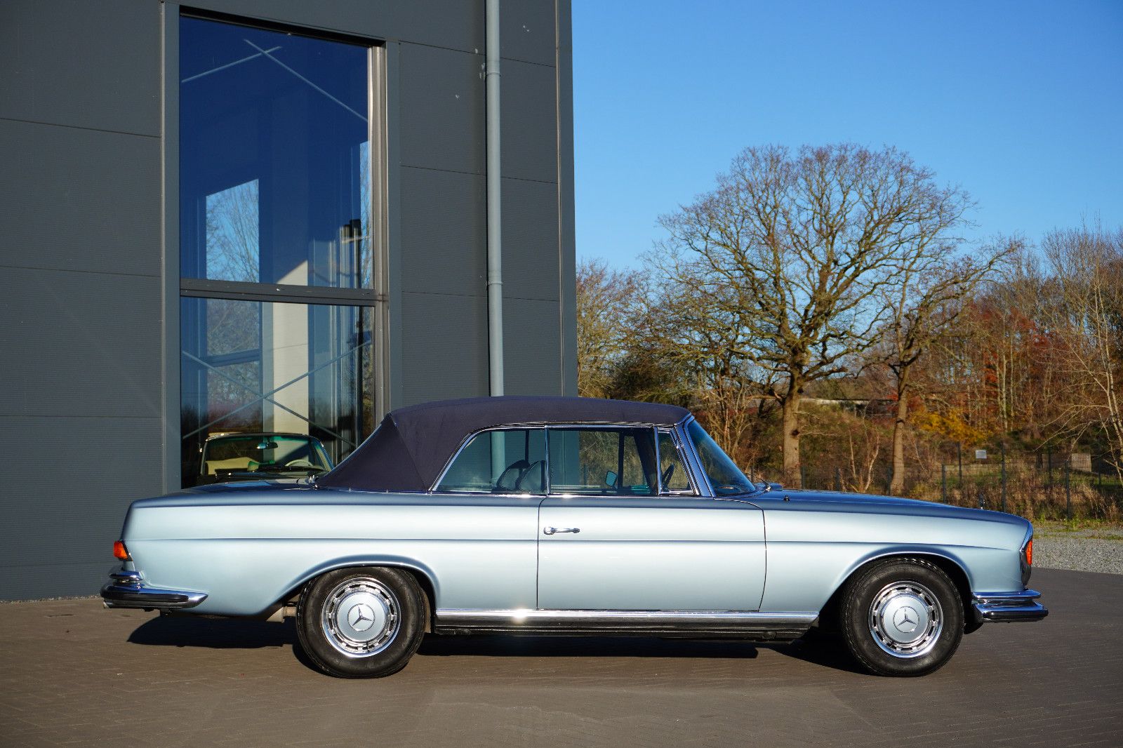 Fahrzeugabbildung Mercedes-Benz 280 SE 3,5 Cabriolet