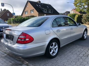 Mercedes E 200 - 2