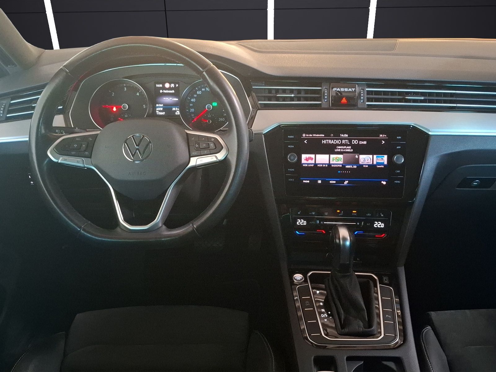 Fahrzeugabbildung Volkswagen Passat Variant TDI Elegance DSG R-Line Matrix AH