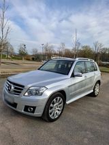 Mercedes-Benz Mercedes GLK 300 4Matic - Mercedes-Benz GLK 300: 4matic
